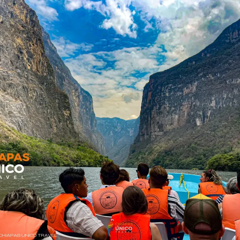 Aeropuerto-Cañon del sumidero- Miradores-Chiapa de corzo y San Cristobal de las Casas